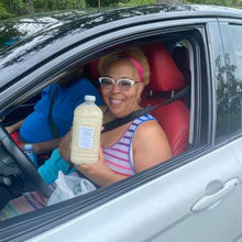 Load image into Gallery viewer, Soursop Seamoss &quot;Signature Smoothie&quot; half gallon
